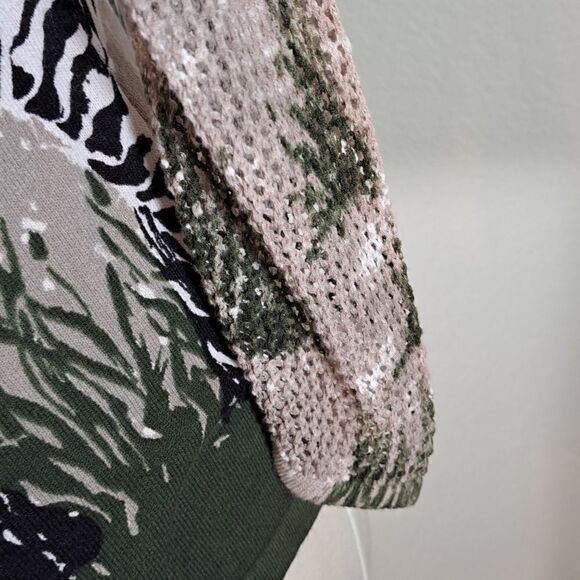 Nygard Women's Top Knit Zebra Beads Sequins V Neck Mesh Sleeves Size M - Picture 3 of 12